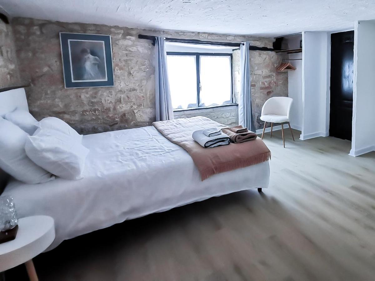Les Chambres Du Roc Le Roc Εξωτερικό φωτογραφία
