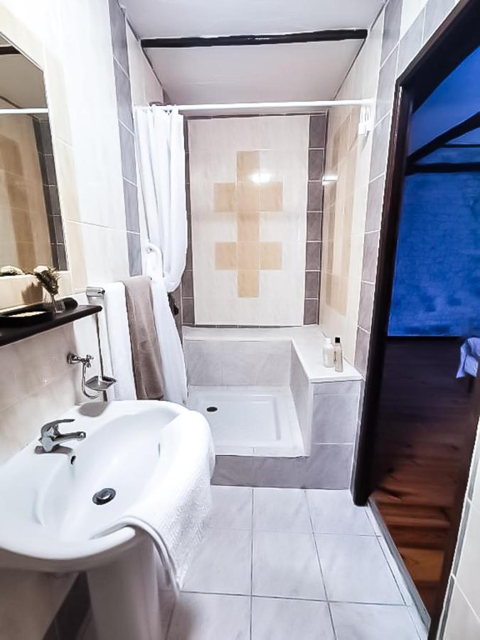 Les Chambres Du Roc Le Roc Εξωτερικό φωτογραφία